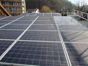 Grossflächige Solaranlage